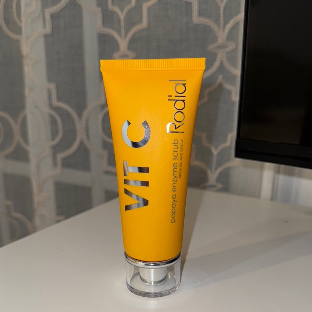 New Rodial Vitamin C Papaya Enzyme Scrub Full Size 70ml